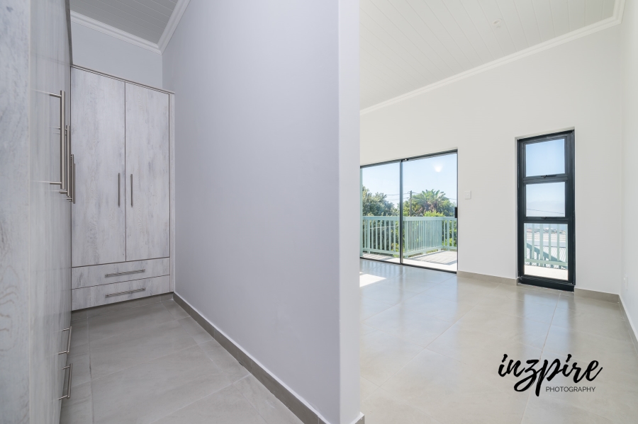 3 Bedroom Property for Sale in Dana Bay Western Cape